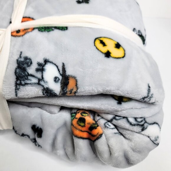 Peanuts Snoopy Halloween 60" x 90" - Twin VelvetSoft Mummy Berkshire Blanket NEW - Picture 8 of 9
